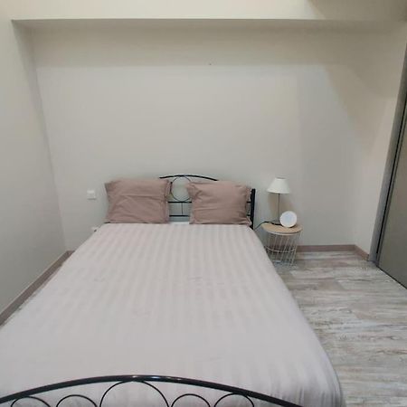 Ferienwohnung Les Capucins Coulommiers Exterior foto