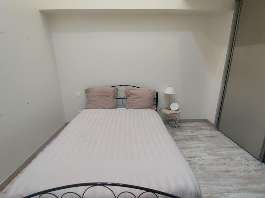 Ferienwohnung Les Capucins Coulommiers Exterior foto